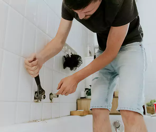 Affordable Bathtub Faucet Replacement in Belmont: Choose Experienced Local Technicians